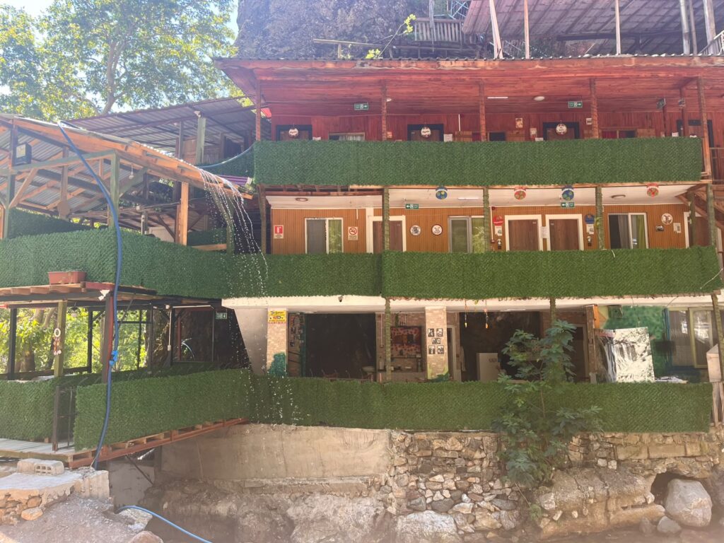 Kapuzbaşı Cembatu Otel