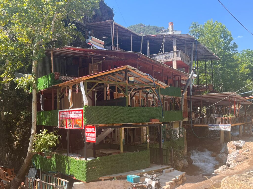 Kapuzbaşı Cembatu Otel