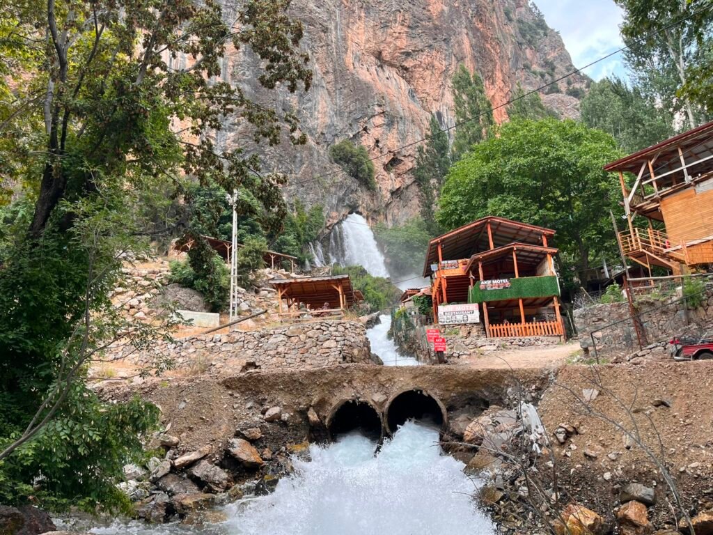 ŞELALELER