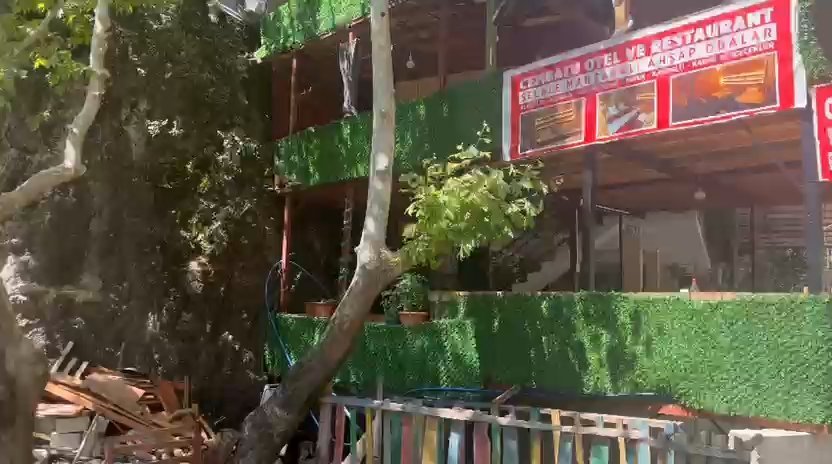 Cembatu Otel Şelale Manzarası
