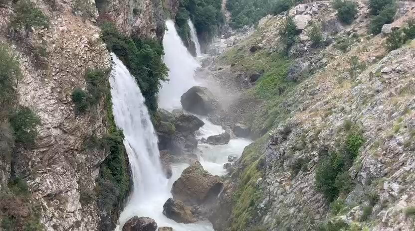 Cembatu Otel Şelale Manzarası